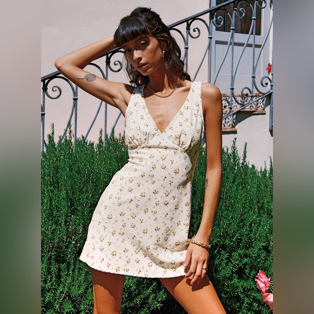 Princess Polly Nellie Mini Dress White / Yellow Floral - size 4